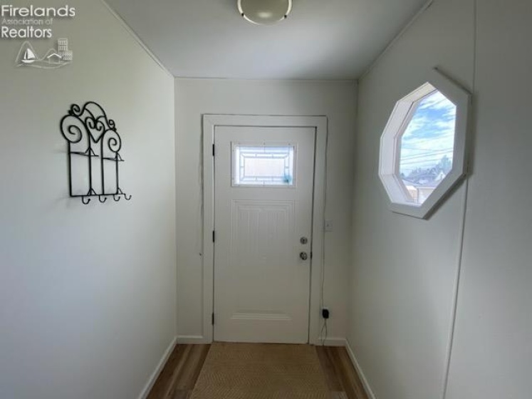 498 Market Street, Tiffin, 44883, 2 Bedrooms Bedrooms, ,2 BathroomsBathrooms,Residential,For Sale,Market,20261859