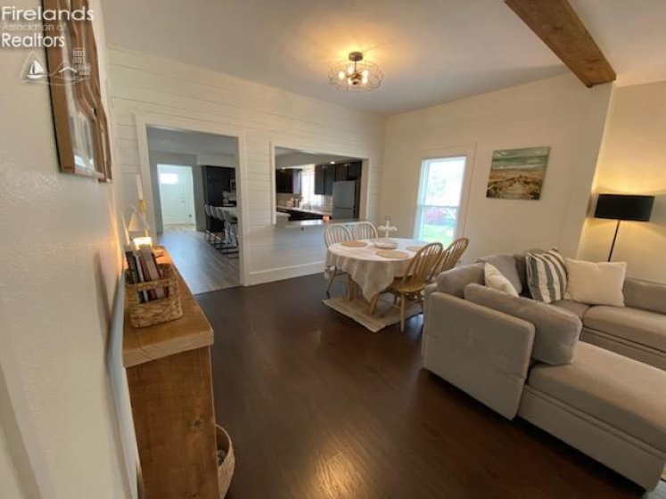 498 Market Street, Tiffin, 44883, 2 Bedrooms Bedrooms, ,2 BathroomsBathrooms,Residential,For Sale,Market,20261859