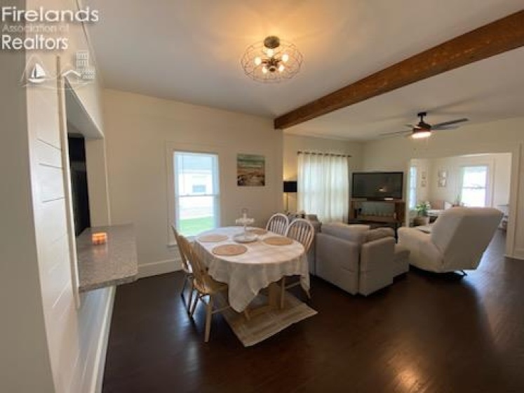 498 Market Street, Tiffin, 44883, 2 Bedrooms Bedrooms, ,2 BathroomsBathrooms,Residential,For Sale,Market,20261859