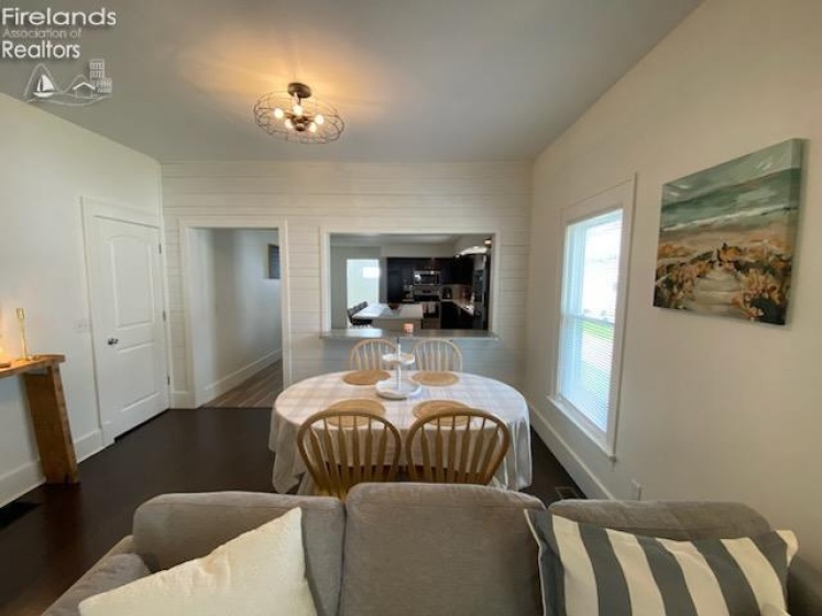 498 Market Street, Tiffin, 44883, 2 Bedrooms Bedrooms, ,2 BathroomsBathrooms,Residential,For Sale,Market,20261859