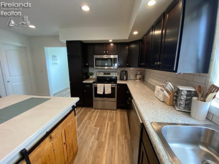 498 Market Street, Tiffin, 44883, 2 Bedrooms Bedrooms, ,2 BathroomsBathrooms,Residential,For Sale,Market,20261859