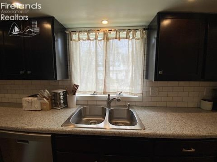 498 Market Street, Tiffin, 44883, 2 Bedrooms Bedrooms, ,2 BathroomsBathrooms,Residential,For Sale,Market,20261859