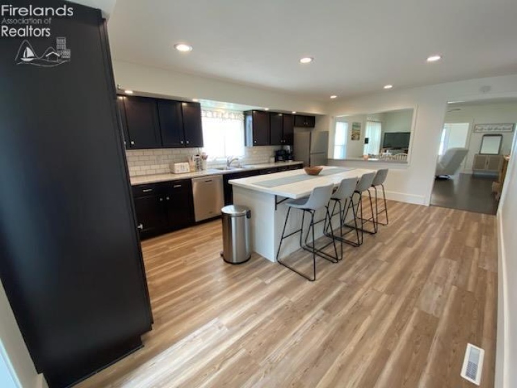 498 Market Street, Tiffin, 44883, 2 Bedrooms Bedrooms, ,2 BathroomsBathrooms,Residential,For Sale,Market,20261859