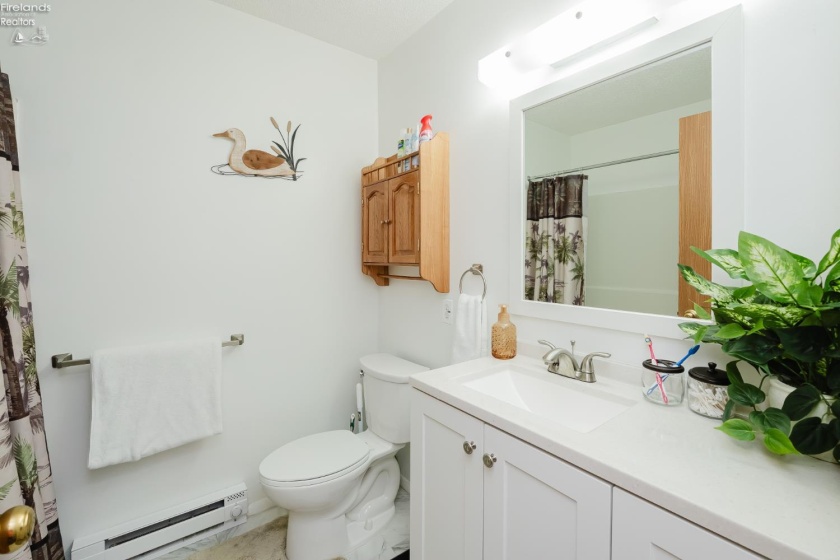 6484 Harris Harbor Drive, Oak Harbor, 43449, 1 Bedroom Bedrooms, ,1 BathroomBathrooms,Residential,For Sale,Harris Harbor,20261845