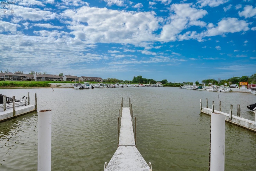 6484 Harris Harbor Drive, Oak Harbor, 43449, 1 Bedroom Bedrooms, ,1 BathroomBathrooms,Residential,For Sale,Harris Harbor,20261845