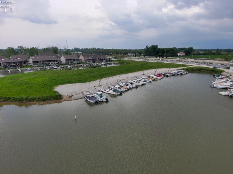 6484 Harris Harbor Drive, Oak Harbor, 43449, 1 Bedroom Bedrooms, ,1 BathroomBathrooms,Residential,For Sale,Harris Harbor,20261845