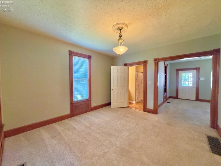 344 High Street, Bellevue, 44811, 3 Bedrooms Bedrooms, ,3 BathroomsBathrooms,Residential,For Sale,High,20261522