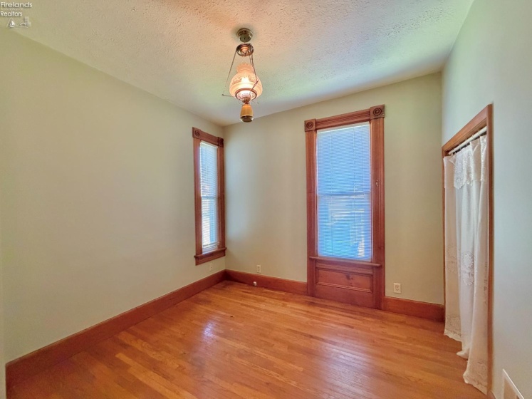 344 High Street, Bellevue, 44811, 3 Bedrooms Bedrooms, ,3 BathroomsBathrooms,Residential,For Sale,High,20261522