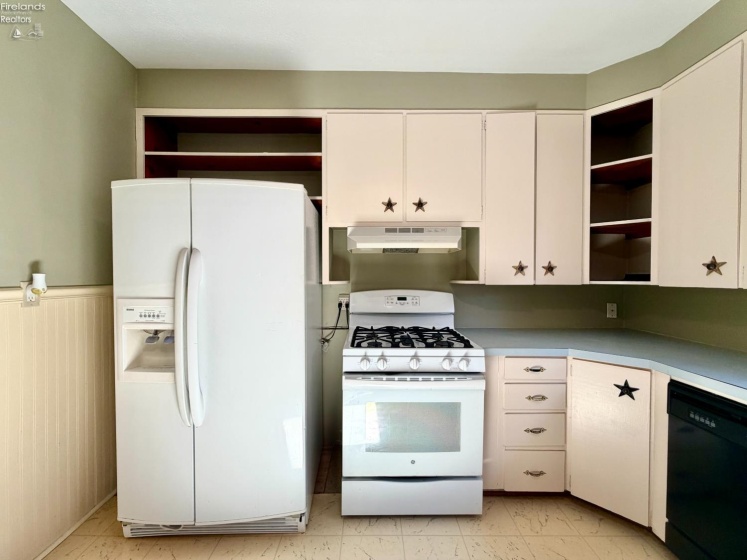 344 High Street, Bellevue, 44811, 3 Bedrooms Bedrooms, ,3 BathroomsBathrooms,Residential,For Sale,High,20261522