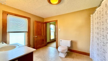 344 High Street, Bellevue, 44811, 3 Bedrooms Bedrooms, ,3 BathroomsBathrooms,Residential,For Sale,High,20261522 344 High Street, Bellevue, 44811, 3 Bedrooms Bedrooms, ,3 BathroomsBathrooms,Residential,For Sale,High,20261522