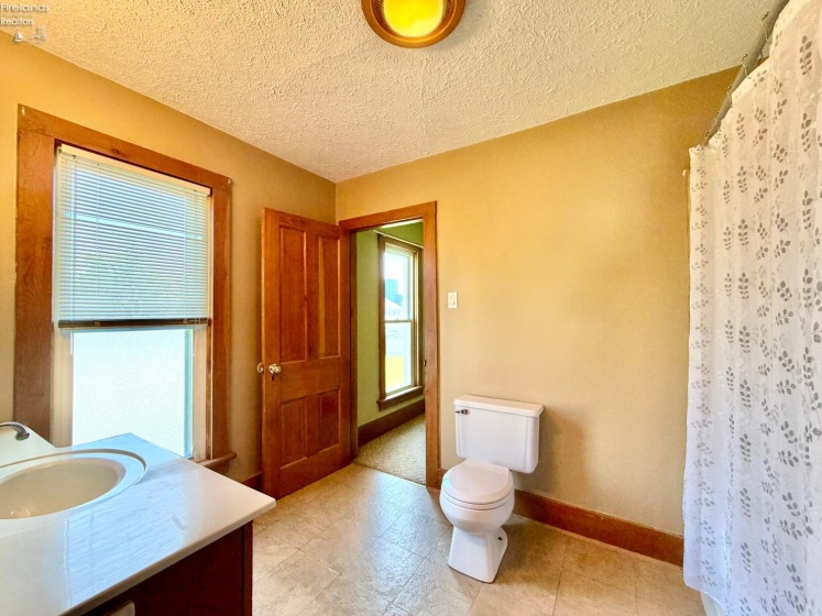 344 High Street, Bellevue, 44811, 3 Bedrooms Bedrooms, ,3 BathroomsBathrooms,Residential,For Sale,High,20261522