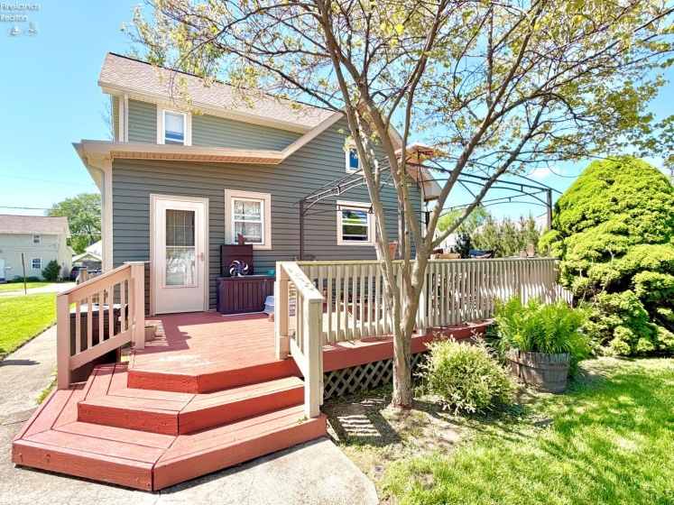344 High Street, Bellevue, 44811, 3 Bedrooms Bedrooms, ,3 BathroomsBathrooms,Residential,For Sale,High,20261522