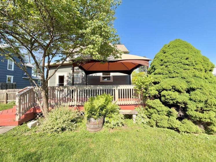 344 High Street, Bellevue, 44811, 3 Bedrooms Bedrooms, ,3 BathroomsBathrooms,Residential,For Sale,High,20261522