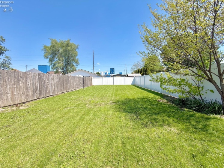344 High Street, Bellevue, 44811, 3 Bedrooms Bedrooms, ,3 BathroomsBathrooms,Residential,For Sale,High,20261522