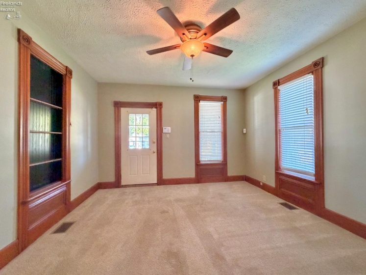 344 High Street, Bellevue, 44811, 3 Bedrooms Bedrooms, ,3 BathroomsBathrooms,Residential,For Sale,High,20261522