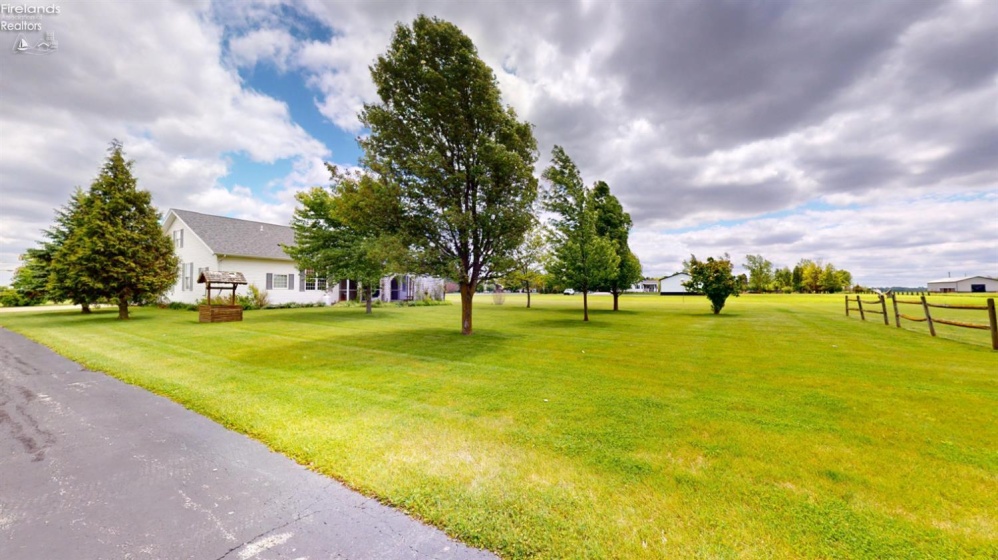 250 State Route 300, Gibsonburg, 43431, 3 Bedrooms Bedrooms, ,3 BathroomsBathrooms,Residential,For Sale,State Route 300,20261649