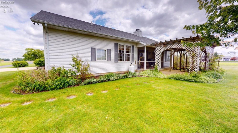 250 State Route 300, Gibsonburg, 43431, 3 Bedrooms Bedrooms, ,3 BathroomsBathrooms,Residential,For Sale,State Route 300,20261649