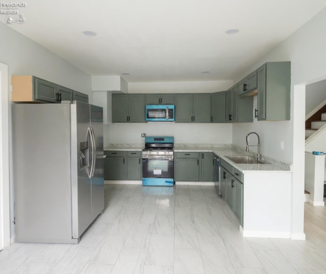 103 Hayes, Willard, 44890, 3 Bedrooms Bedrooms, ,2 BathroomsBathrooms,Residential,For Sale,Hayes,20261759