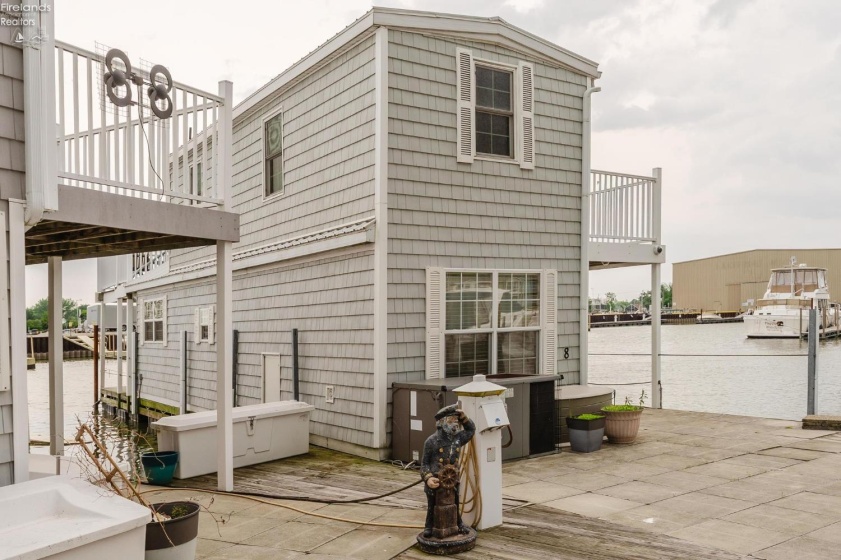 1805 Lakeshore Drive, Port Clinton, 43452, 3 Bedrooms Bedrooms, ,1 BathroomBathrooms,Residential,For Sale,Lakeshore,20261849