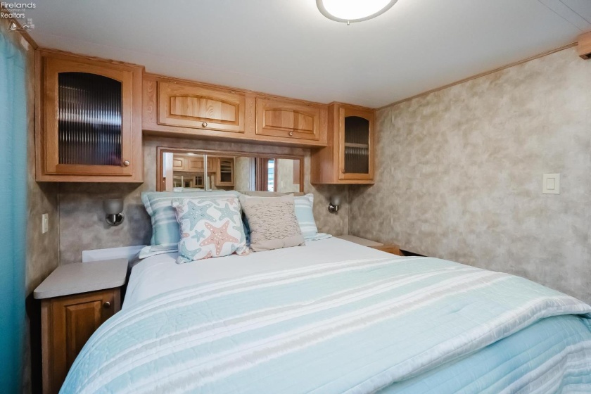 1805 Lakeshore Drive, Port Clinton, 43452, 3 Bedrooms Bedrooms, ,1 BathroomBathrooms,Residential,For Sale,Lakeshore,20261849