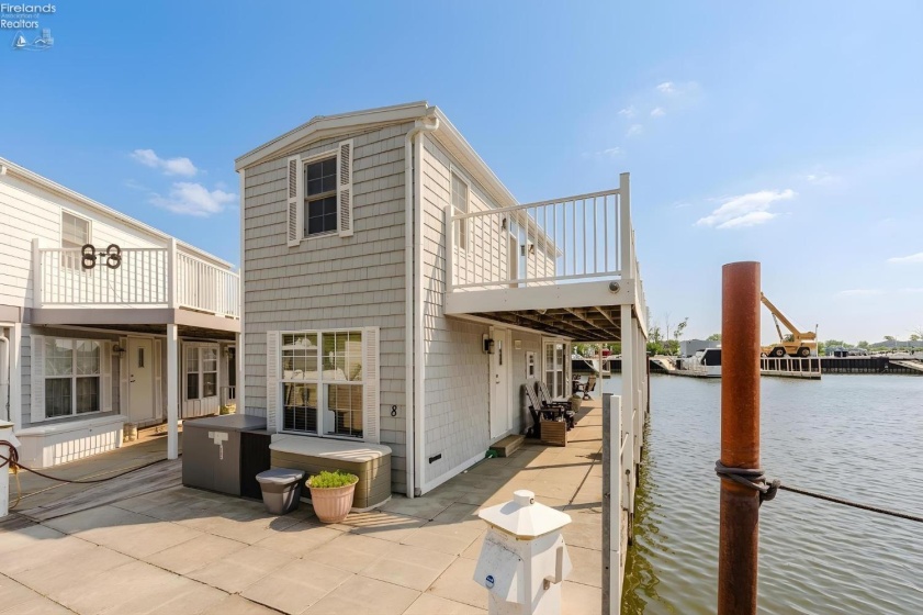 1805 Lakeshore Drive, Port Clinton, 43452, 3 Bedrooms Bedrooms, ,1 BathroomBathrooms,Residential,For Sale,Lakeshore,20261849