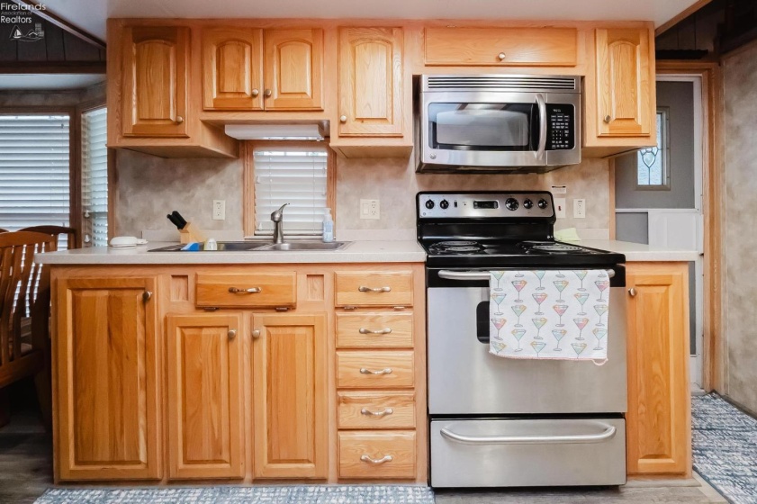 1805 Lakeshore Drive, Port Clinton, 43452, 3 Bedrooms Bedrooms, ,1 BathroomBathrooms,Residential,For Sale,Lakeshore,20261849