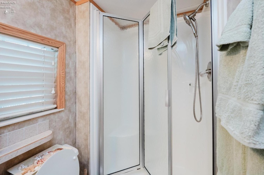 1805 Lakeshore Drive, Port Clinton, 43452, 3 Bedrooms Bedrooms, ,1 BathroomBathrooms,Residential,For Sale,Lakeshore,20261849
