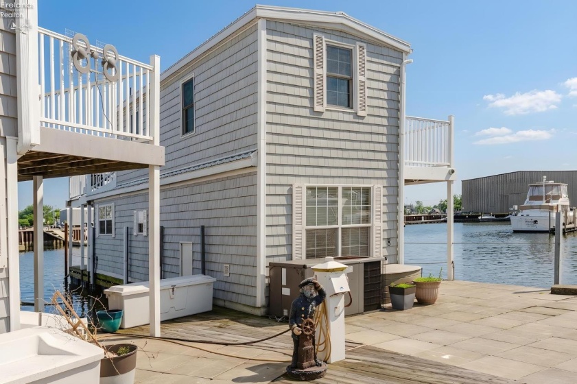 1805 Lakeshore Drive, Port Clinton, 43452, 3 Bedrooms Bedrooms, ,1 BathroomBathrooms,Residential,For Sale,Lakeshore,20261849