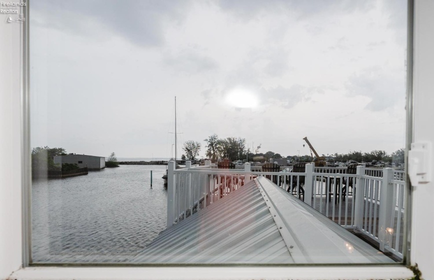 1805 Lakeshore Drive, Port Clinton, 43452, 3 Bedrooms Bedrooms, ,1 BathroomBathrooms,Residential,For Sale,Lakeshore,20261849