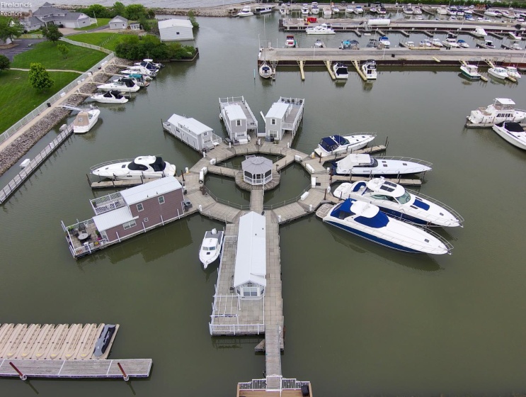 1805 Lakeshore Drive, Port Clinton, 43452, 3 Bedrooms Bedrooms, ,1 BathroomBathrooms,Residential,For Sale,Lakeshore,20261849
