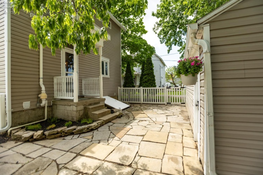 61 Main Street, Tiffin, 44883, 3 Bedrooms Bedrooms, ,2 BathroomsBathrooms,Residential,For Sale,Main,20261857