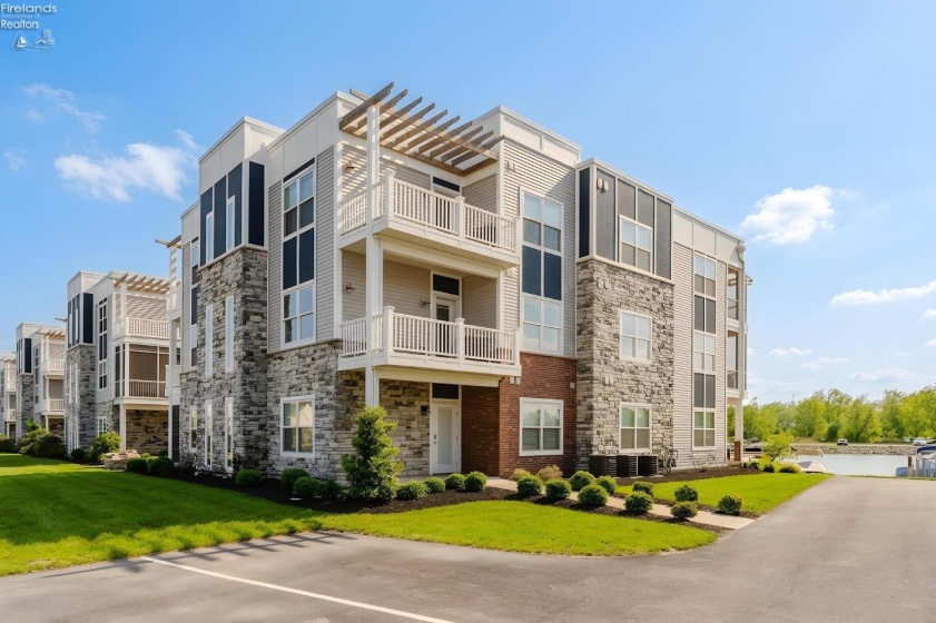2610 Waterside Court Drive, Marblehead, 43440, 3 Bedrooms Bedrooms, ,2 BathroomsBathrooms,Residential,For Sale,Waterside Court,20261844