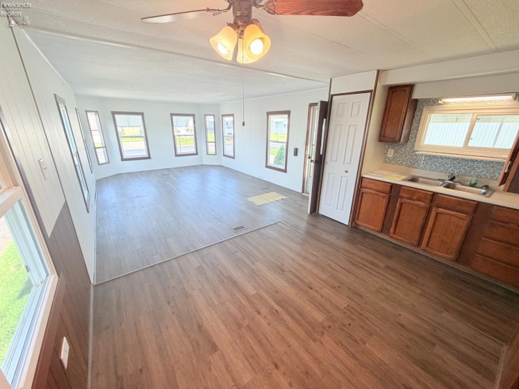 196 Rathbun Drive, Marblehead, 43440, 2 Bedrooms Bedrooms, ,1 BathroomBathrooms,Residential,For Sale,Rathbun,20261886