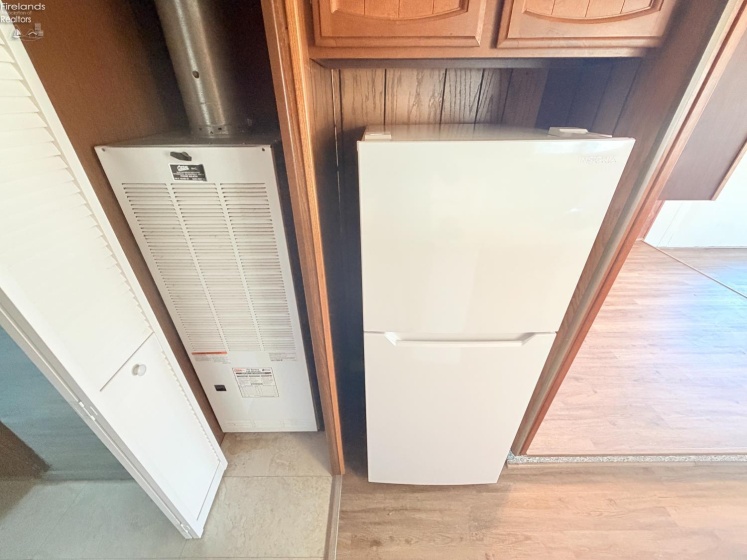 196 Rathbun Drive, Marblehead, 43440, 2 Bedrooms Bedrooms, ,1 BathroomBathrooms,Residential,For Sale,Rathbun,20261886