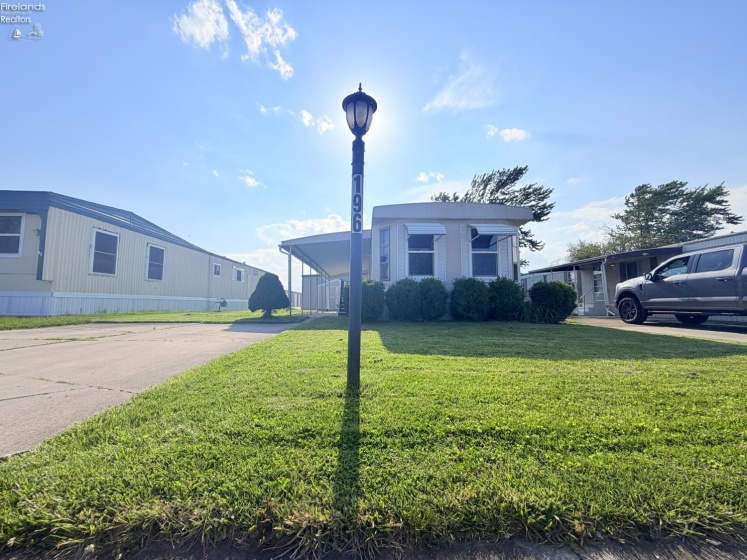 196 Rathbun Drive, Marblehead, 43440, 2 Bedrooms Bedrooms, ,1 BathroomBathrooms,Residential,For Sale,Rathbun,20261886