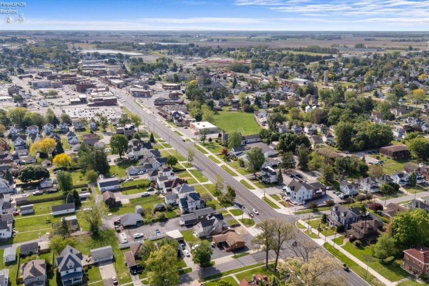 318 Main Street, Bellevue, 44811, ,Commercial,For Sale,Main,20261880