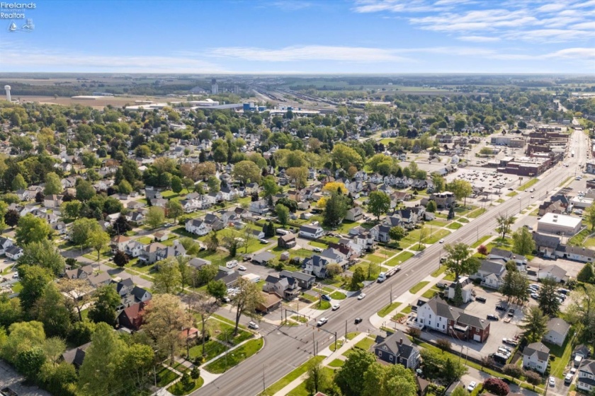 318 Main Street, Bellevue, 44811, ,Commercial,For Sale,Main,20261880