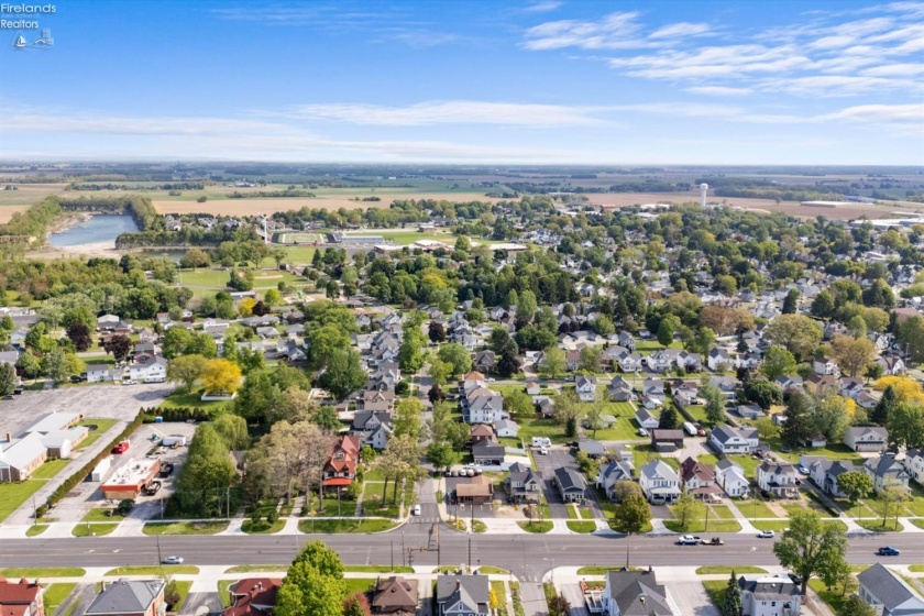 318 Main Street, Bellevue, 44811, ,Commercial,For Sale,Main,20261880