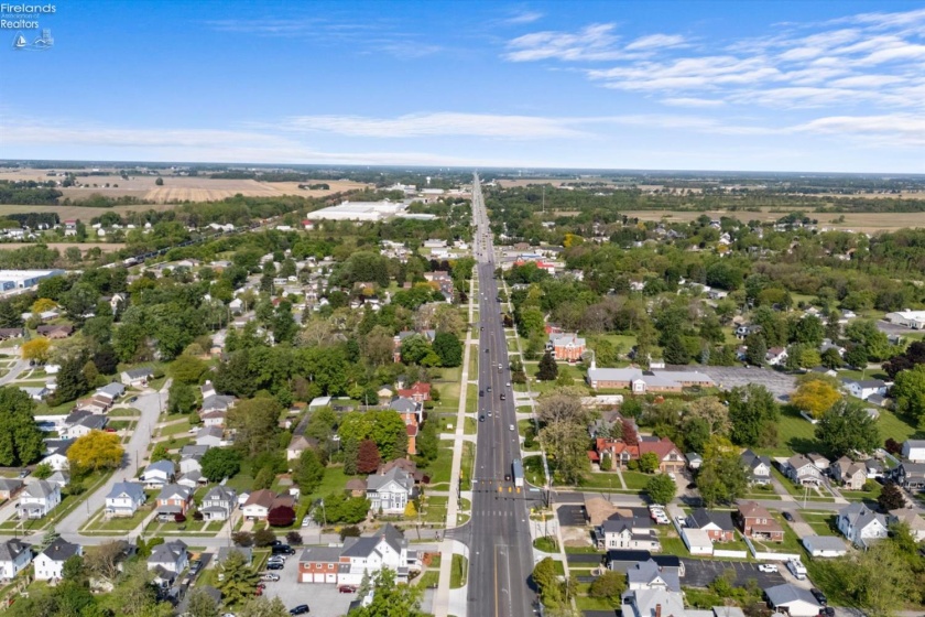 318 Main Street, Bellevue, 44811, ,Commercial,For Sale,Main,20261880