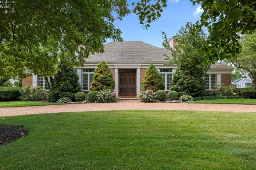 1711 Willow Drive, Sandusky, 44870, 4 Bedrooms Bedrooms, ,5 BathroomsBathrooms,Residential,For Sale,Willow,20261896