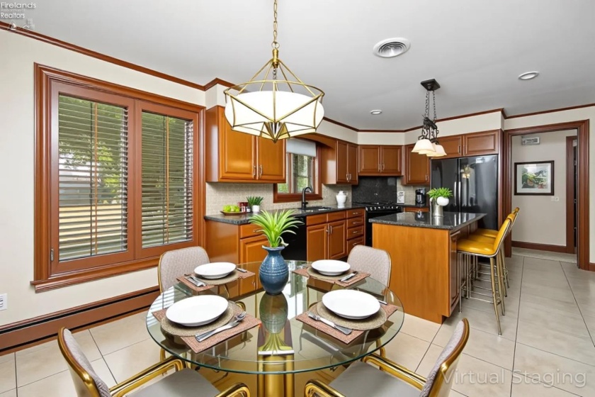 1711 Willow Drive, Sandusky, 44870, 4 Bedrooms Bedrooms, ,5 BathroomsBathrooms,Residential,For Sale,Willow,20261896