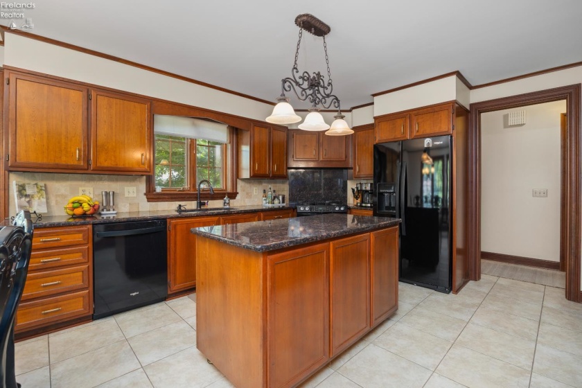 1711 Willow Drive, Sandusky, 44870, 4 Bedrooms Bedrooms, ,5 BathroomsBathrooms,Residential,For Sale,Willow,20261896