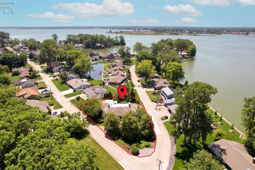 1711 Willow Drive, Sandusky, 44870, 4 Bedrooms Bedrooms, ,5 BathroomsBathrooms,Residential,For Sale,Willow,20261896