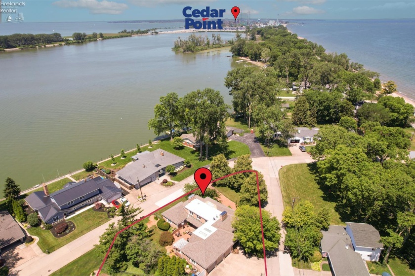 1711 Willow Drive, Sandusky, 44870, 4 Bedrooms Bedrooms, ,5 BathroomsBathrooms,Residential,For Sale,Willow,20261896