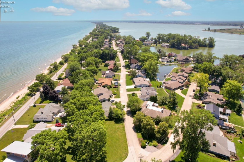 1711 Willow Drive, Sandusky, 44870, 4 Bedrooms Bedrooms, ,5 BathroomsBathrooms,Residential,For Sale,Willow,20261896