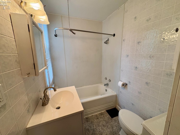 370 Monroe Street, Tiffin, 44883, 2 Bedrooms Bedrooms, ,1 BathroomBathrooms,Residential,For Sale,Monroe,20261902