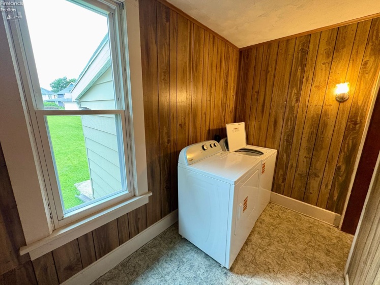 370 Monroe Street, Tiffin, 44883, 2 Bedrooms Bedrooms, ,1 BathroomBathrooms,Residential,For Sale,Monroe,20261902