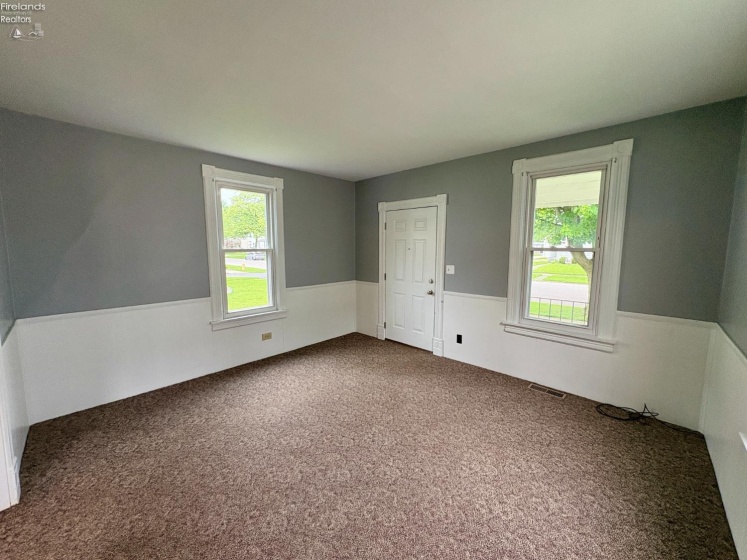 370 Monroe Street, Tiffin, 44883, 2 Bedrooms Bedrooms, ,1 BathroomBathrooms,Residential,For Sale,Monroe,20261902