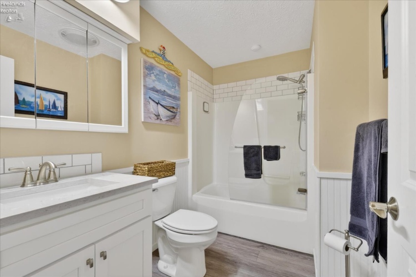 613 Plum Avenue, Lakeside, 43440, 6 Bedrooms Bedrooms, ,4 BathroomsBathrooms,Residential,For Sale,Plum,20261830