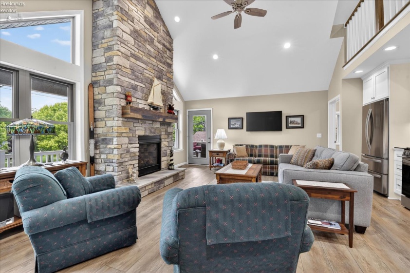 613 Plum Avenue, Lakeside, 43440, 6 Bedrooms Bedrooms, ,4 BathroomsBathrooms,Residential,For Sale,Plum,20261830